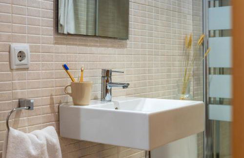 Canela Homes BARCELONA FLORIDABLANCA - Photo 2