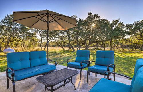 Quiet Haven with Hot Tub, 4 Mi to Canyon Lake! - Foto 29