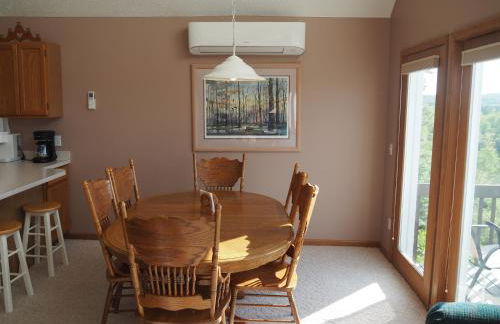 The Hilltop Retreat - Peaceful with Great Views! - Foto 18