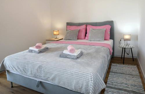 Apolo Apartments - Pool & Garden Retreat - Foto 65