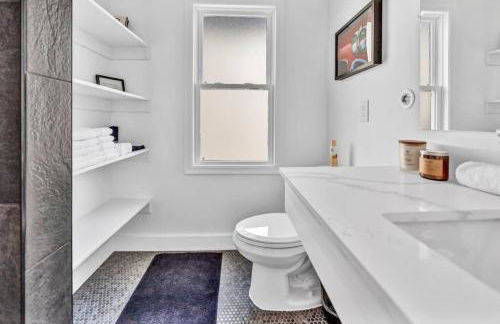 Cool Urban Stay Downtown Loft - Photo 24