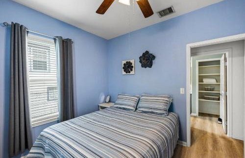 Summer Bliss Walk to Beach Master Suite Bunk Beds Sleeps 9 - Foto 18