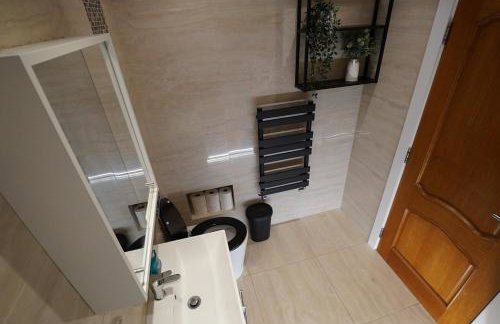 Premium 3BR House - Loughton - by Rent Squared LTD - Foto 36