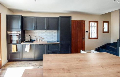 Awesome Home In Fréjus With Kitchen - Foto 7