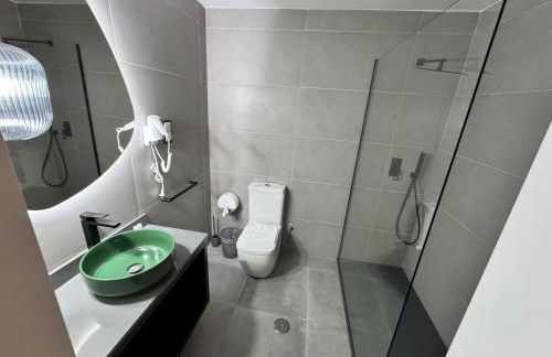 White Guest - Foto 8