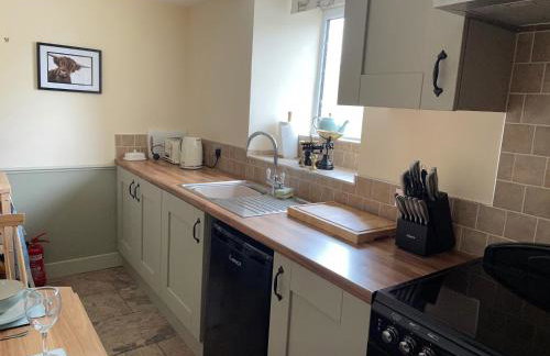 Penny Black Cottage - Photo 8