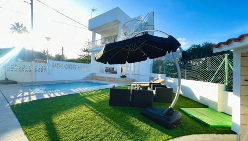 Villa acogedora con piscina privada ideal para familias - Foto 3
