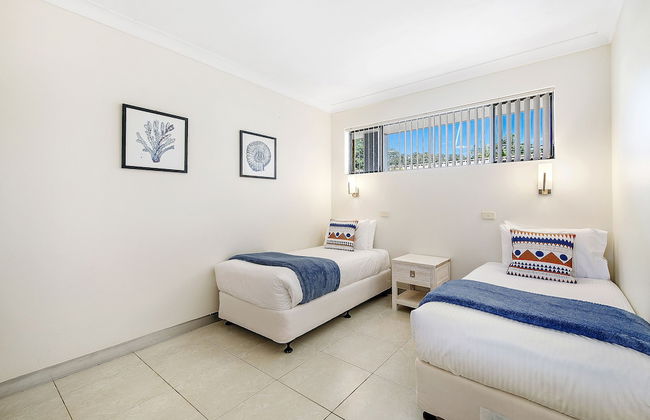 Smugglers on the Beach - Foto 7