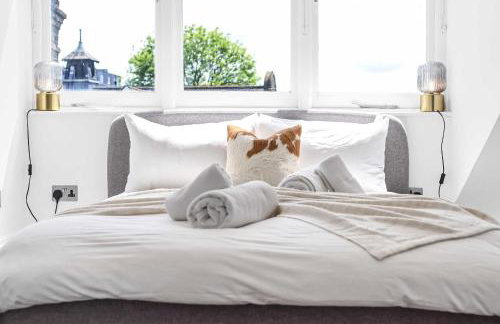 Stunning 3 Bed Victorian House - Idyllic Location - Foto 19