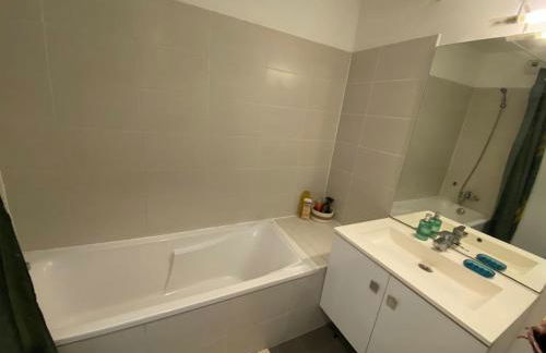 FLC- Vaste T2 -Parking-Air Conditioning-Terrace-6p-St Charles - Foto 10