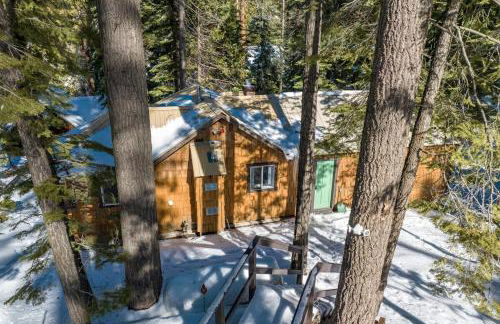 The Cedar House Prime Spot Kayaks & Cool AC - Photo 48