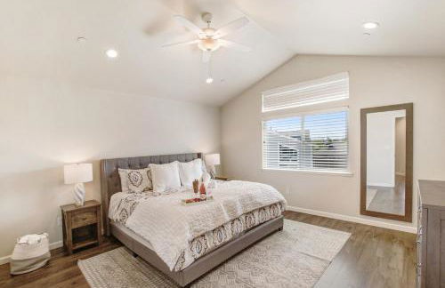 Game Night Meets Wine Country Elegance - Foto 52