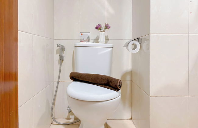 Cozy Studio Apartment At Vittoria Residence - Photo 11