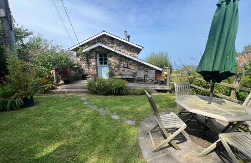 Lofthouse - secluded quirky cottage with sea views! - Photo 45