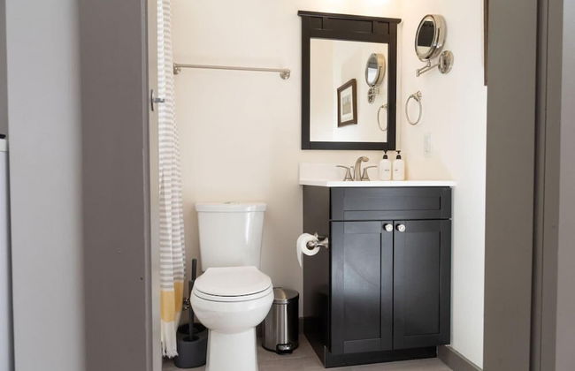 Luxury Multi-unit Historic Building Near Downtown - Photo 3