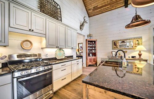 On 22 Acres! Mtn-View Cullowhee Craftsman Retreat - Foto 16