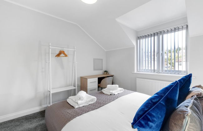 2 Bdrm Penthouse with parking Wycombe - Foto 13