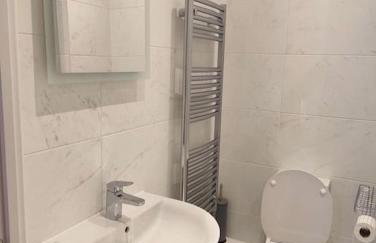 2 bedroom en-suite apartment in Basildon, Essex (Enjoy the simple things in life) - Foto 37