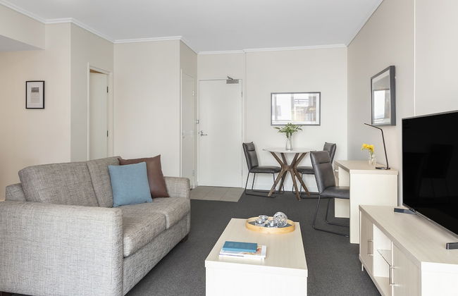 Oaks Brisbane Festival Suites - Photo 53