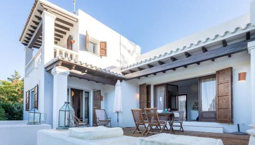 Casa en Ibiza con vistas increíbles en Es Figueral - Foto 1