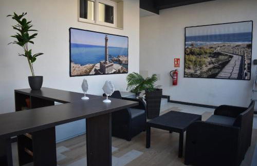 APART TURISTICOS MARINE REST LA MANGA MAR MENOR piscinas privadas - Foto 18