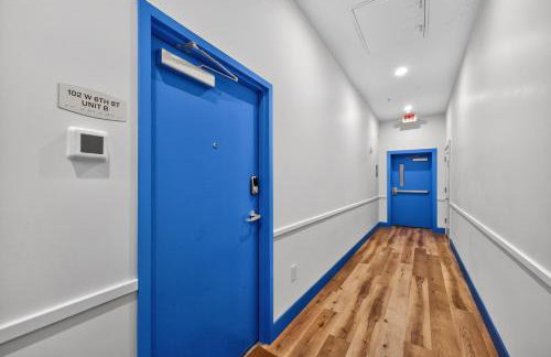 Stylish Downtown Unit with Historic Charm apts - Foto 27