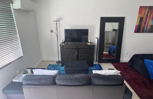 Chic Modern Living in East LA - Foto 2