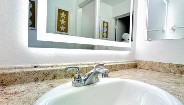 Poolside Suite APT 15 min from ThemeParks & MCO - Foto 3