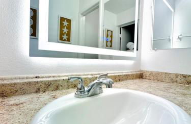 Poolside Suite APT 15 min from ThemeParks & MCO - Foto 3