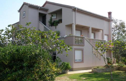 Apartments by the sea Ugljan - 8468 - Foto 1