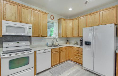 Waveland Vacation Rental - Walk to the Beach! - Foto 8