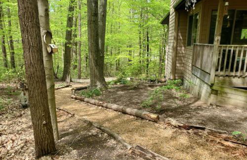 Woodshores Retreat - cozy retreat, hot tub, Lk MI - Photo 41