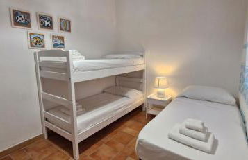 Capo Figari 13, Appartamento spazioso nel centro di Golfo Aranci con terrazza vista mare, Wi-Fi, parcheggio gratuito - Foto 15