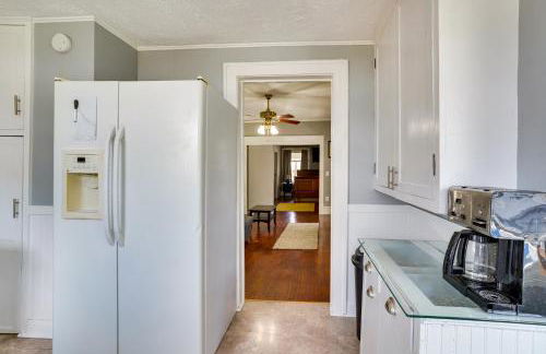 Snowmobile Trail On-Site Lakefront Mound Apt! - Foto 11