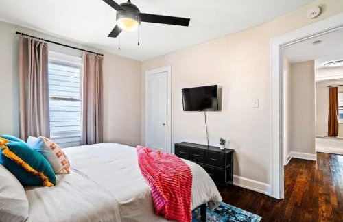 Hot Tub Ping Pong Sleeps 9 Retro Fun - Foto 28