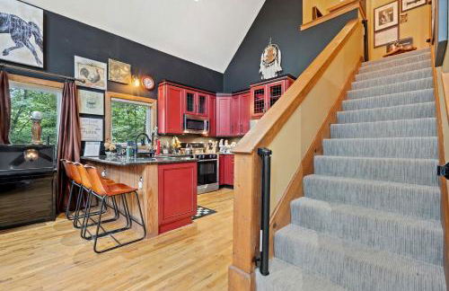 Rustic A-Frame Chalet with Hot Tub & Scenic Views in Mount Jackson, Virginia - Photo 31