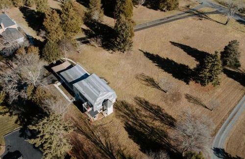 Spacious 5BR 3BA Free Parking Minutes to DC with Pool - Foto 72