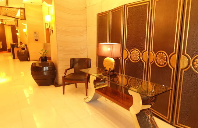 Luxury Condo at Forbeswood Parklane - Foto 2