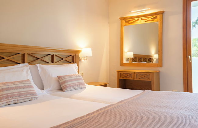 Inturotel Esmeralda Garden - Photo 9