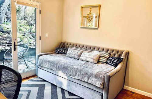 Gorgeous 3-bdrm home, walk to town and beach - Photo 72