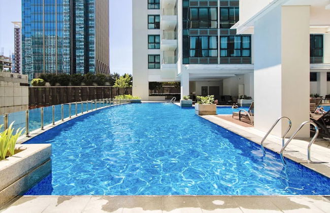 Luxury 2BR in Uptown Bgc, Free Pool use - Photo 11
