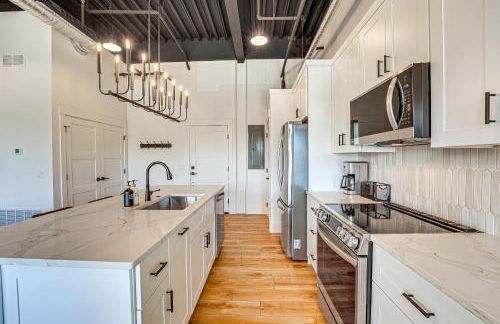 Downtown Grand Haven Condo - Walk to Boardwalk! - Foto 4