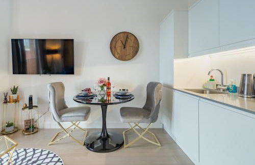 LillyRose Serviced Apartments - St Albans City Centre, Parking - Photo 54