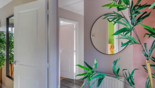 Noah Suite - Central 2BR Apartment with Parking & WIFI - Foto 3