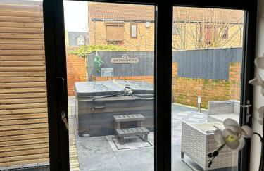 Town center cottage with Hot tub - Foto 10