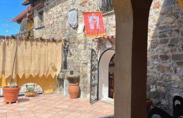 Un piccolo castello medioevale vicino 5 Terre - Foto 18