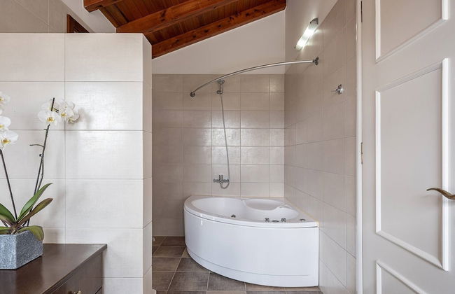 Tuscany Villa Near Marathi Beach 13pl 5bd - Photo 54