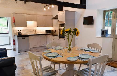 Whatley Lodge - Photo 6