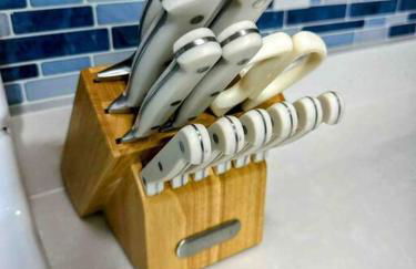 Fresh & Comfy House with Hot Tub, Pool Table, & BBQ - Foto 16