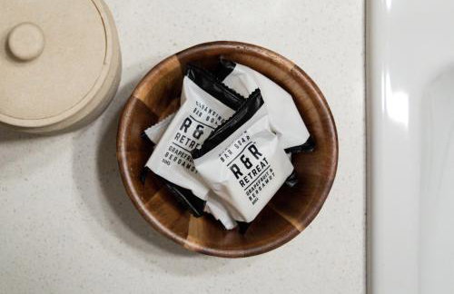 Curated, New Build Condo on TART Trail, With Bikes - Foto 33